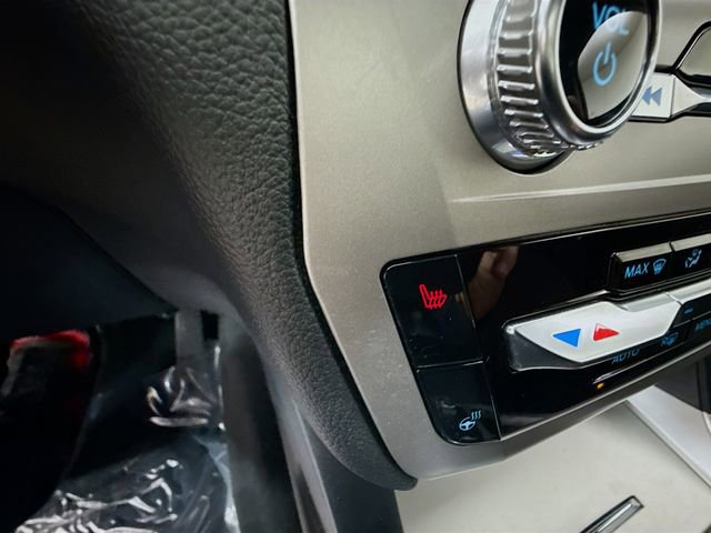 Used 2023 Ford Explorer XLT w/ Equipment Group 202A image 33