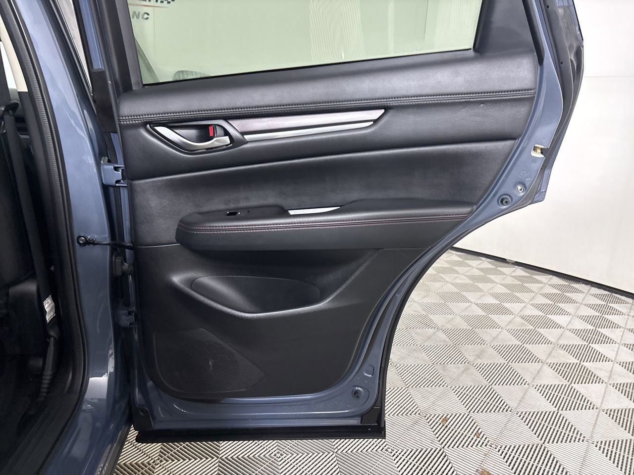 Used 2024 MAZDA CX-5 Carbon Edition image 25