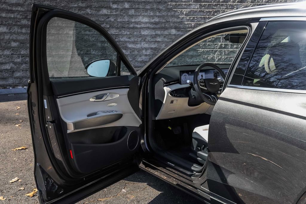 Used 2026 Genesis GV70 2.5T Select AWD/4WD image 22