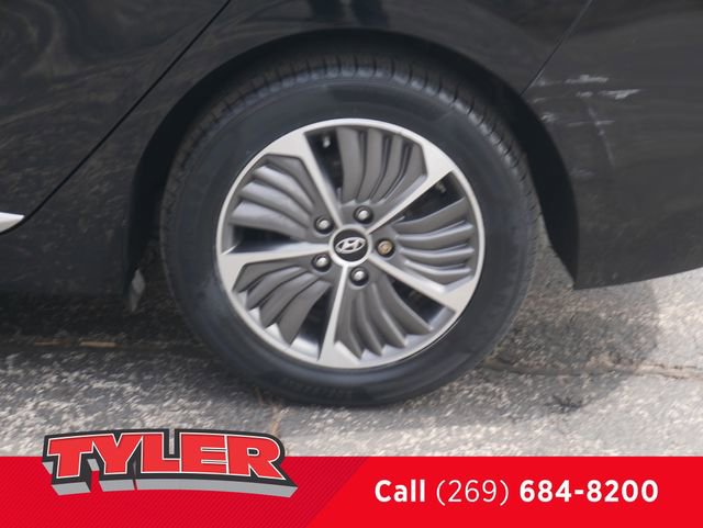 Used 2022 Hyundai Ioniq SEL FWD image 40