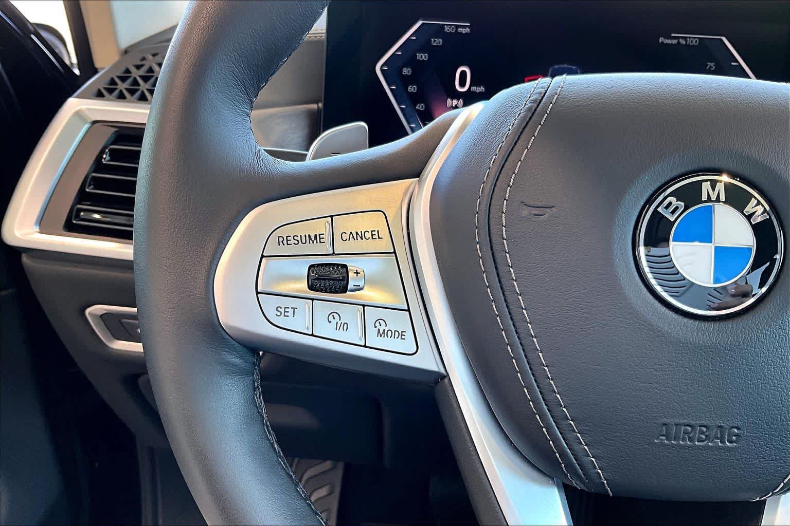 Used 2027 BMW X7 xDrive40i AWD/4WD image 16