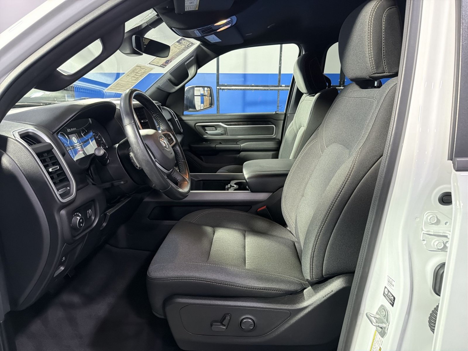 Used 2023 RAM 1500 Big Horn AWD/4WD image 25