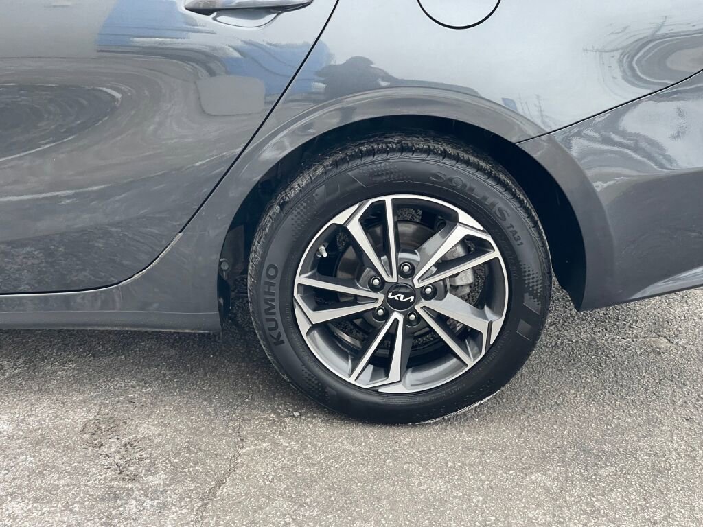 Used 2023 Kia Forte LXS w/ LXS Technology Package image 27