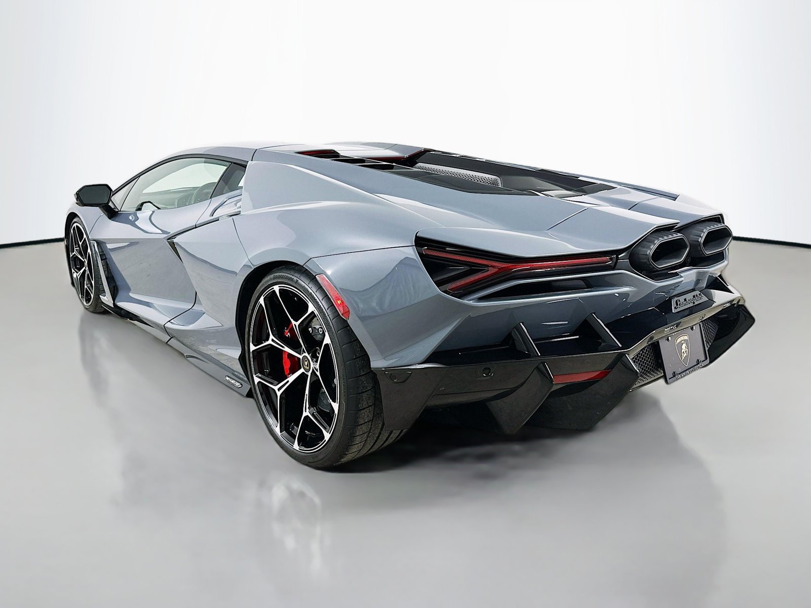 Used 2024 Lamborghini Revuelto AWD/4WD image 7