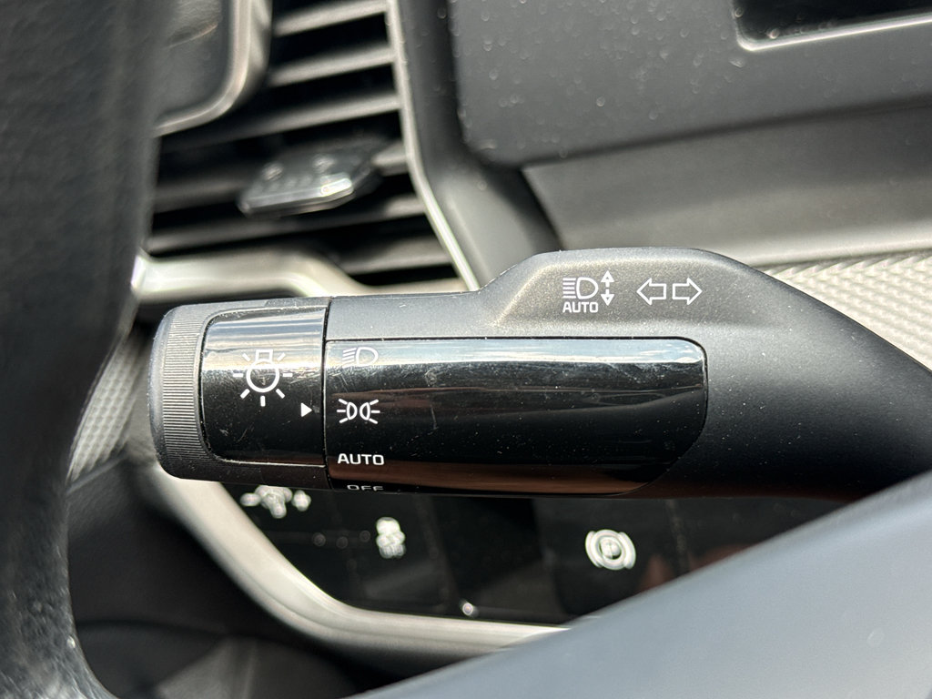 Used 2024 Kia Sportage LX AWD/4WD image 16
