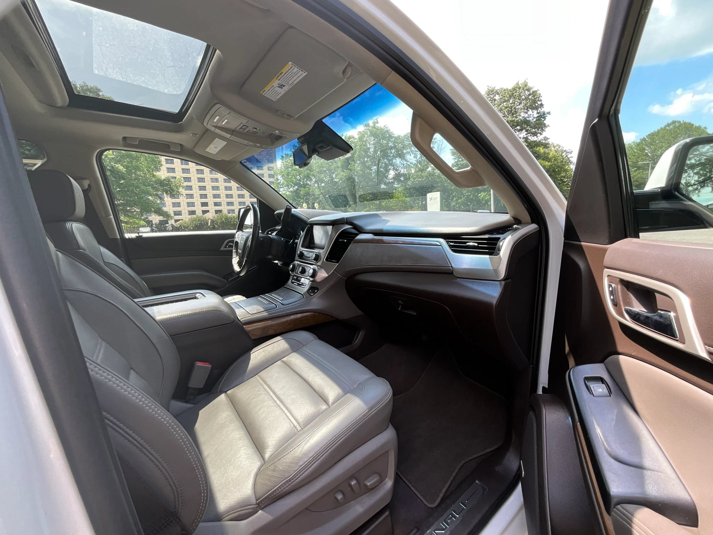 Used 2020 GMC Yukon Denali w/ Open Road Package RWD image 19