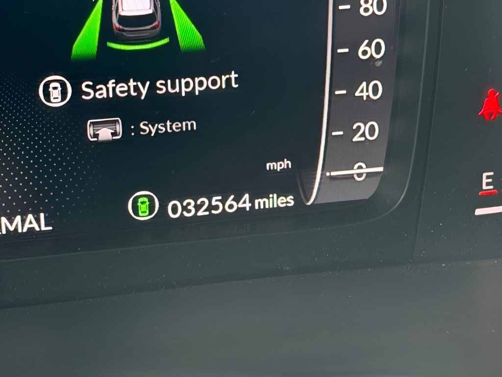 Used 2025 Honda Pilot Black Edition image 24