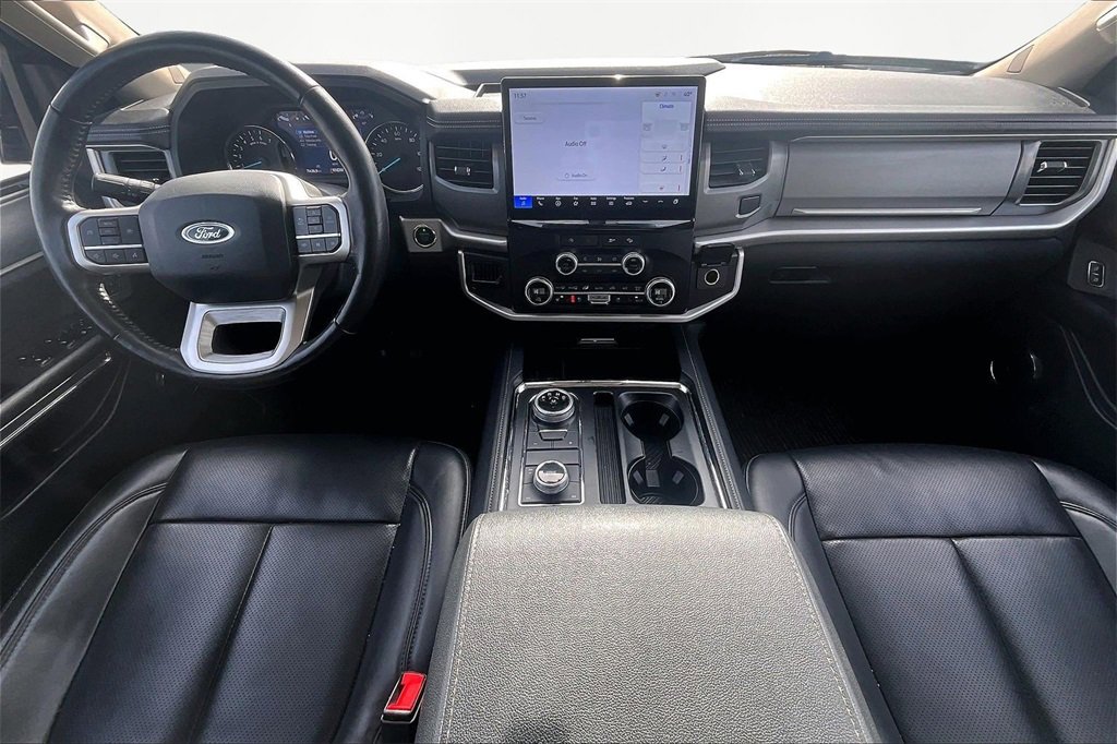 Used 2024 Ford Expedition Max XLT image 16