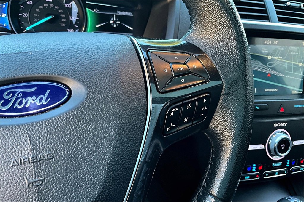 Used 2019 Ford Explorer Limited w/ Class III Trailer Tow Package image 12