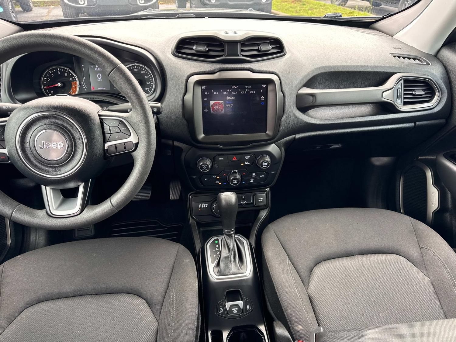 Used 2023 Jeep Renegade Latitude AWD/4WD image 21