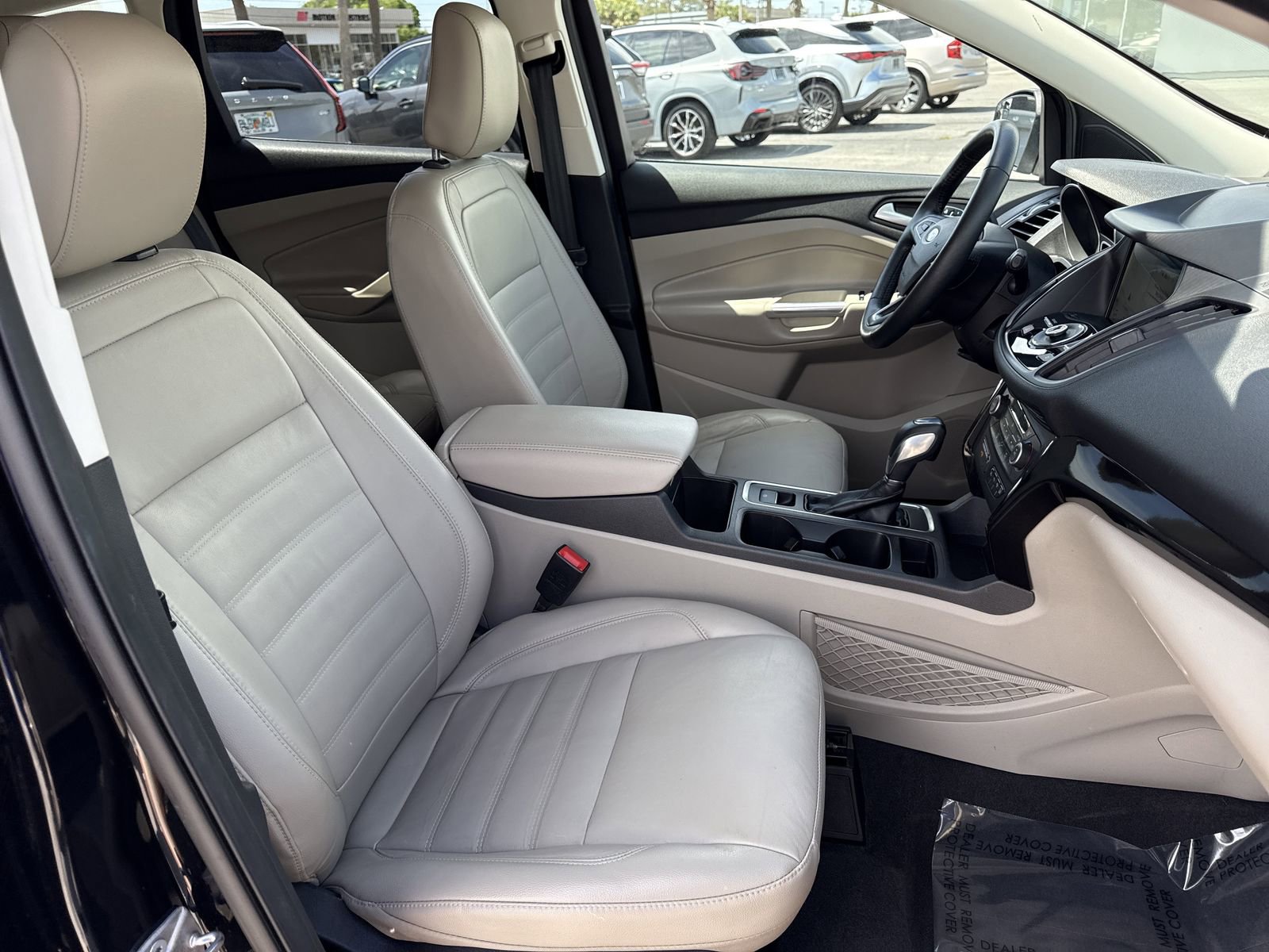 Used 2019 Ford Escape Titanium AWD/4WD image 24