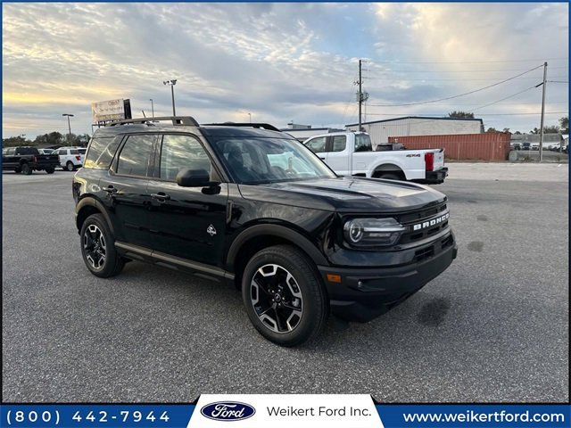 New 2024 Ford Bronco Sport Outer Banks w/ Tech Package image 2
