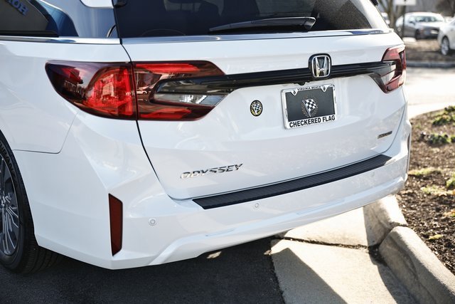 Certified 2025 Honda Odyssey Touring image 6