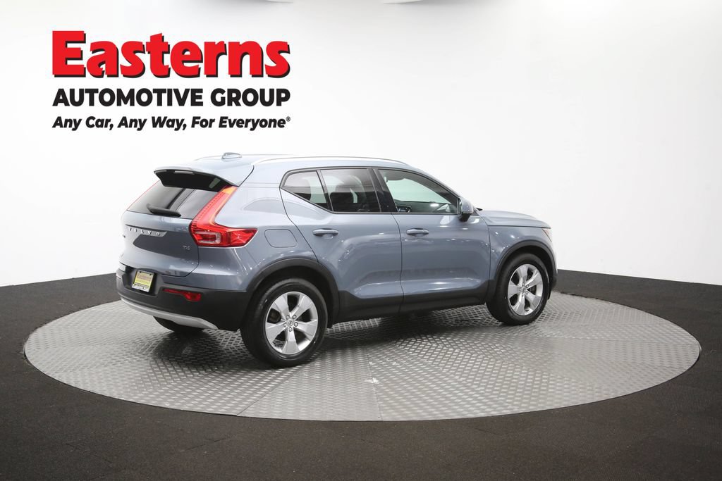 Used 2021 Volvo XC40 T4 Momentum FWD image 41