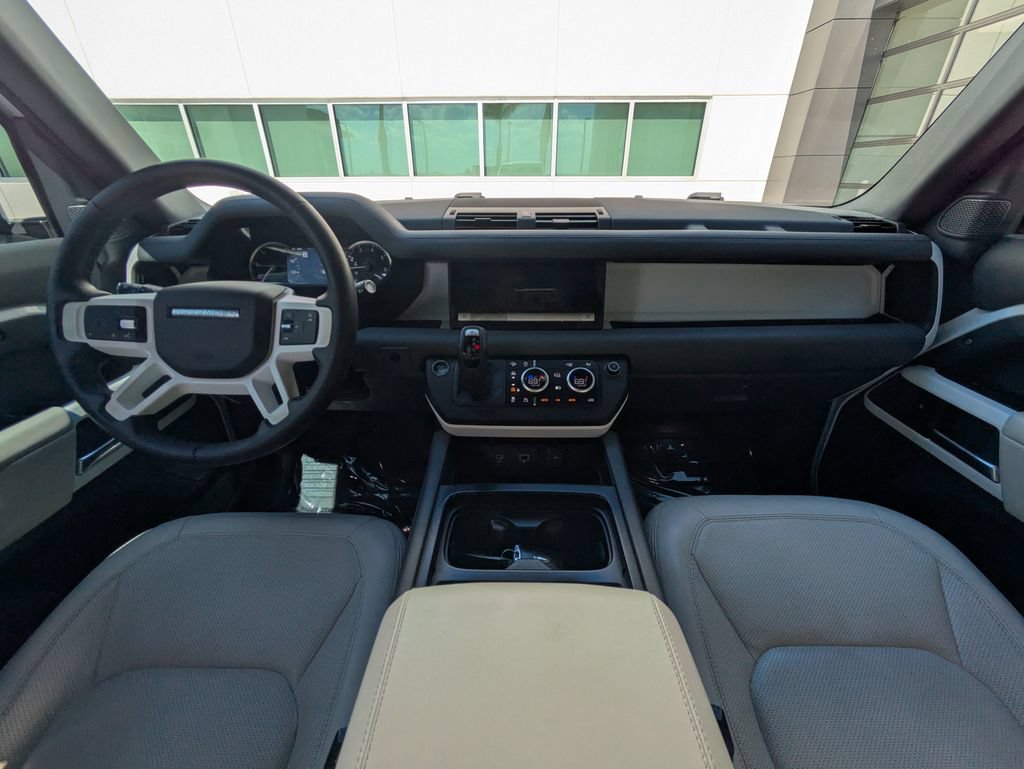 Used 2023 Land Rover Defender 110 SE AWD/4WD image 15