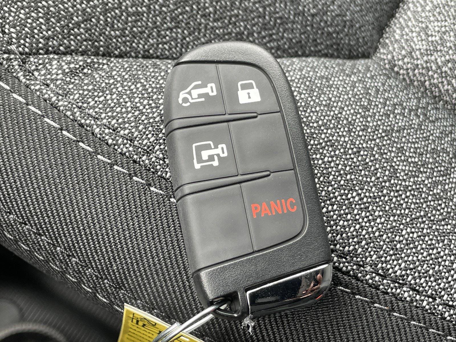 New 2026 RAM ProMaster 2500 w/ Convenience Group image 25