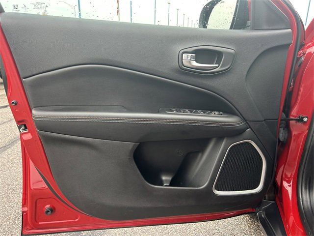 Used 2019 Jeep Compass Latitude w/ Cold Weather Group image 16