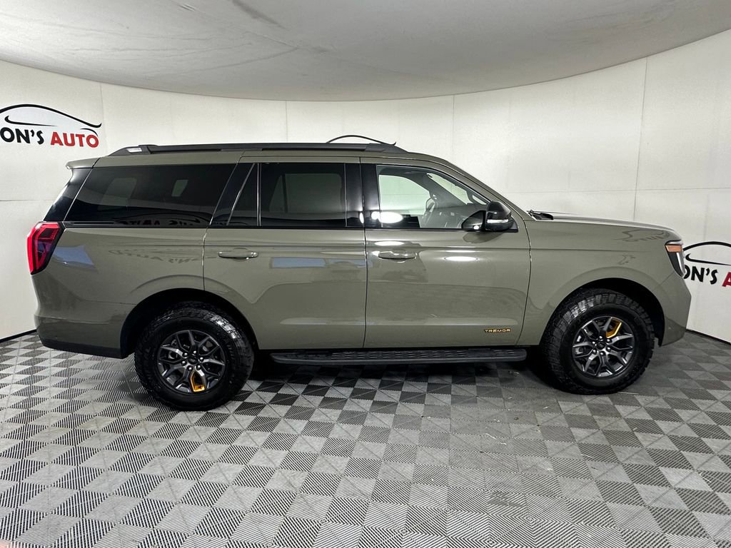 Used 2025 Ford Expedition Tremor AWD/4WD image 12