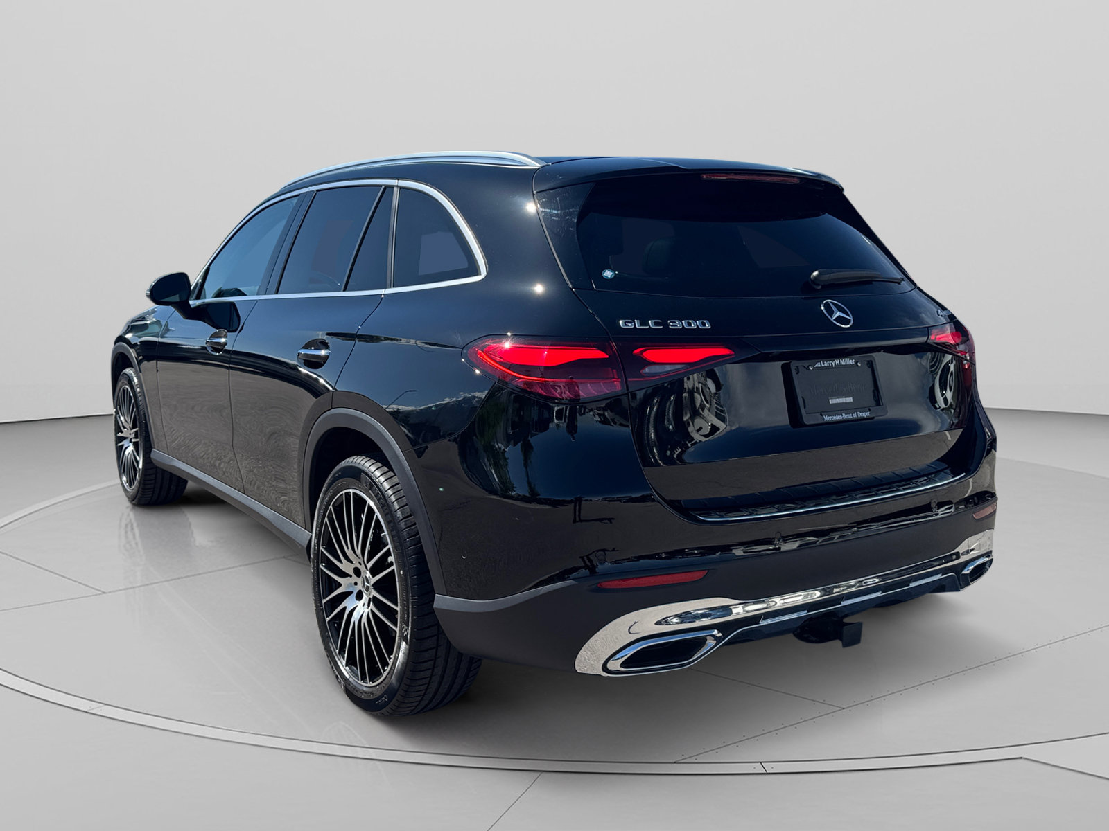 Certified 2026 Mercedes-Benz GLC 300 4MATIC image 3