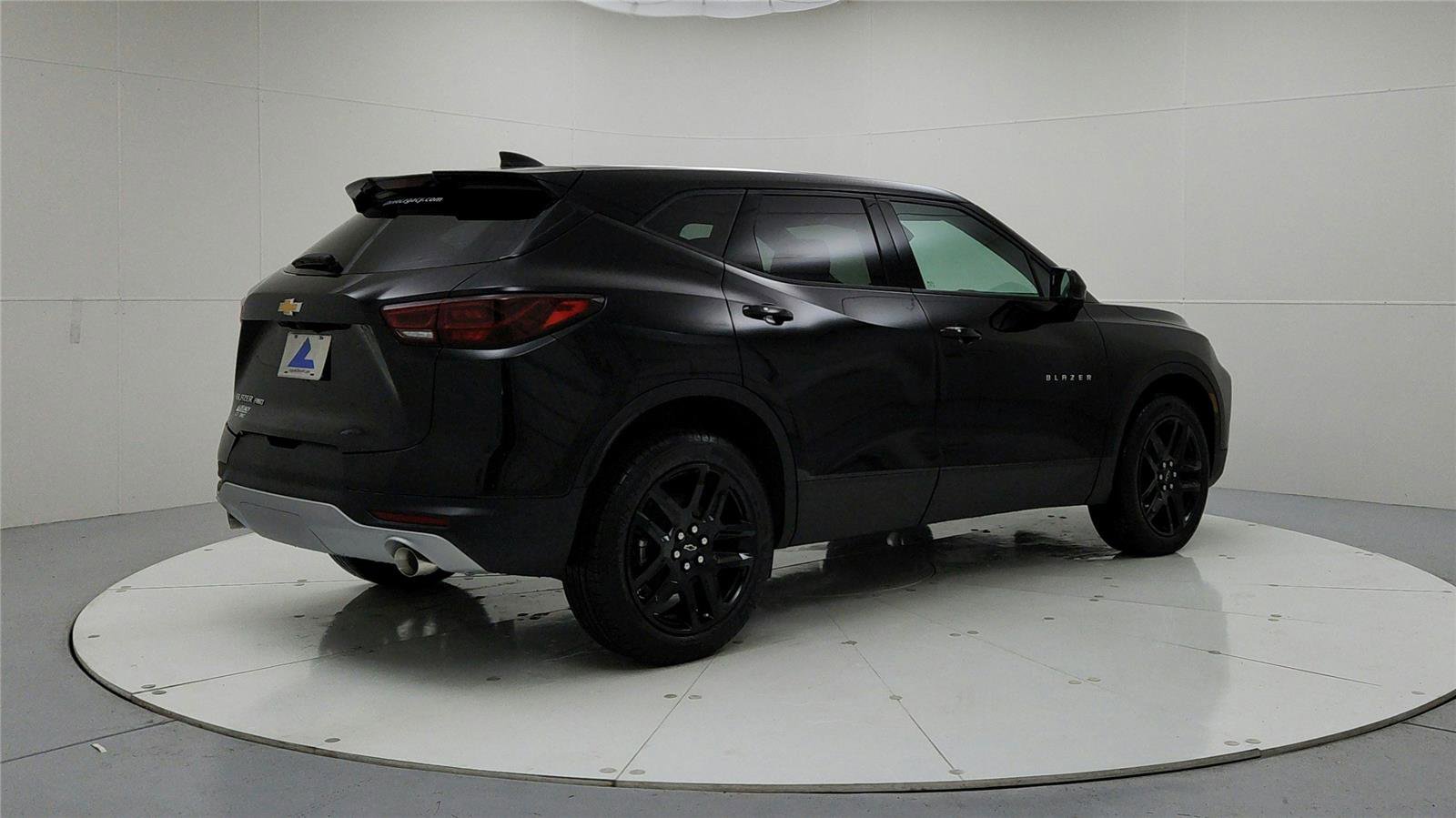 Used 2024 Chevrolet Blazer LT image 3