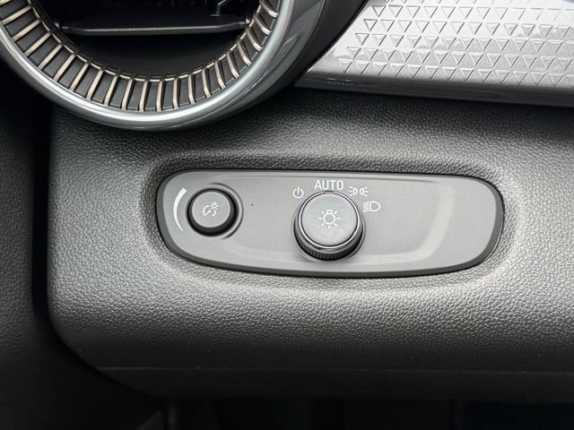 New 2026 Chevrolet Trax ACTIV FWD image 18