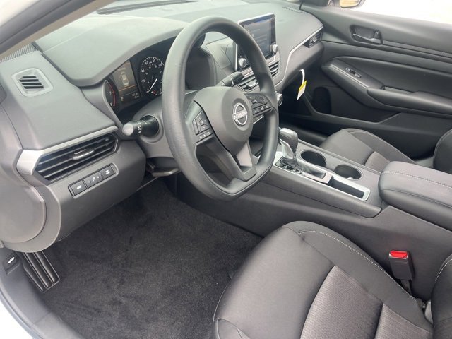 Used 2025 Nissan Altima 2.5 S image 16