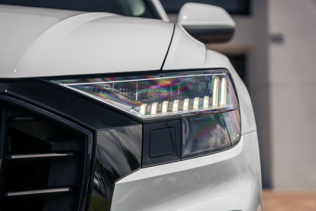 Used 2023 Audi Q8 Premium Plus w/ Premium Plus Package AWD/4WD image 10