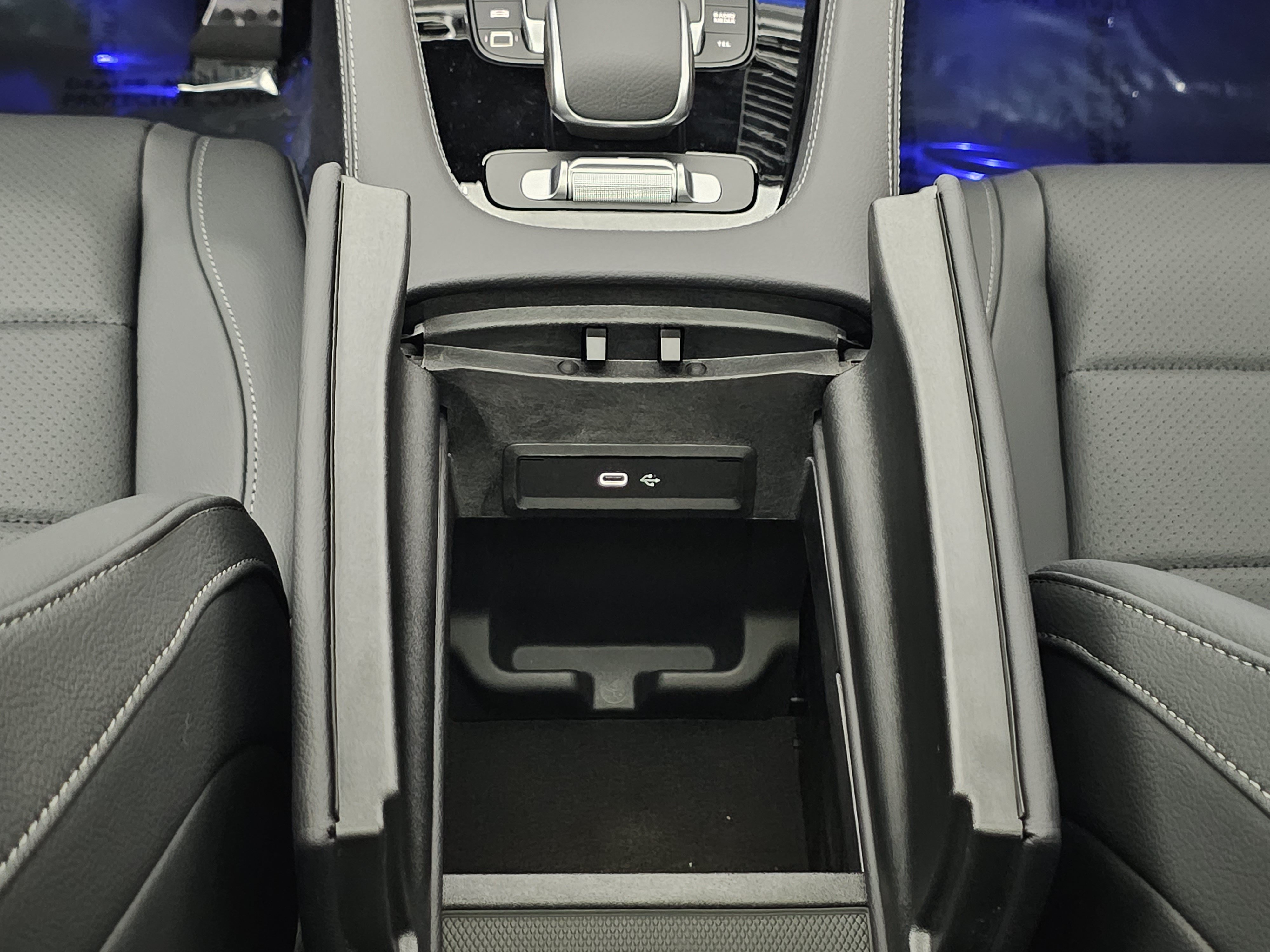 New 2026 Mercedes-Benz GLS 450 4MATIC image 37