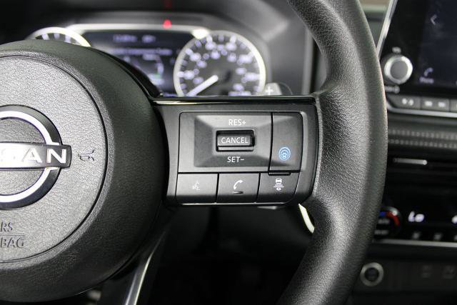 Certified 2022 Nissan Rogue SV image 25