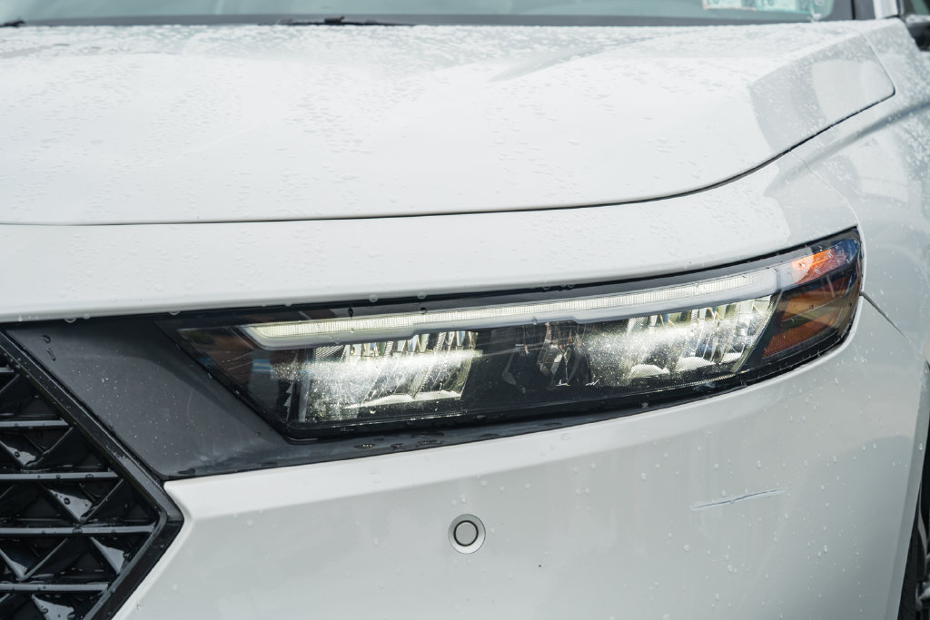 Used 2024 Honda Accord Touring image 12