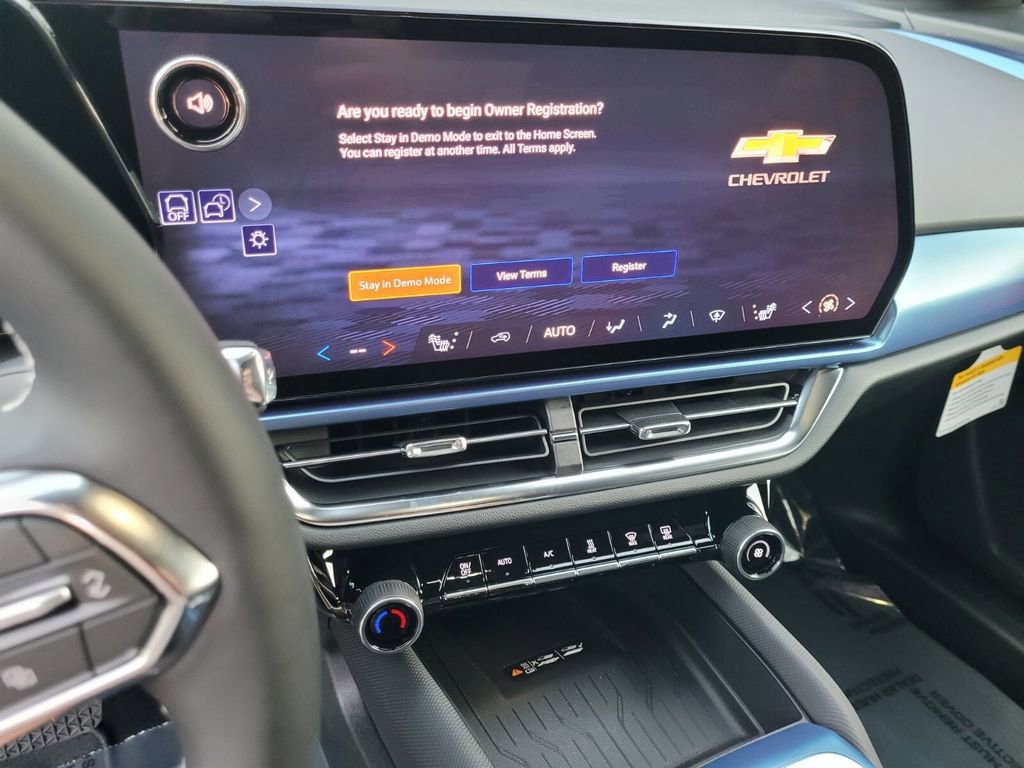 New 2026 Chevrolet Equinox EV LT FWD image 25