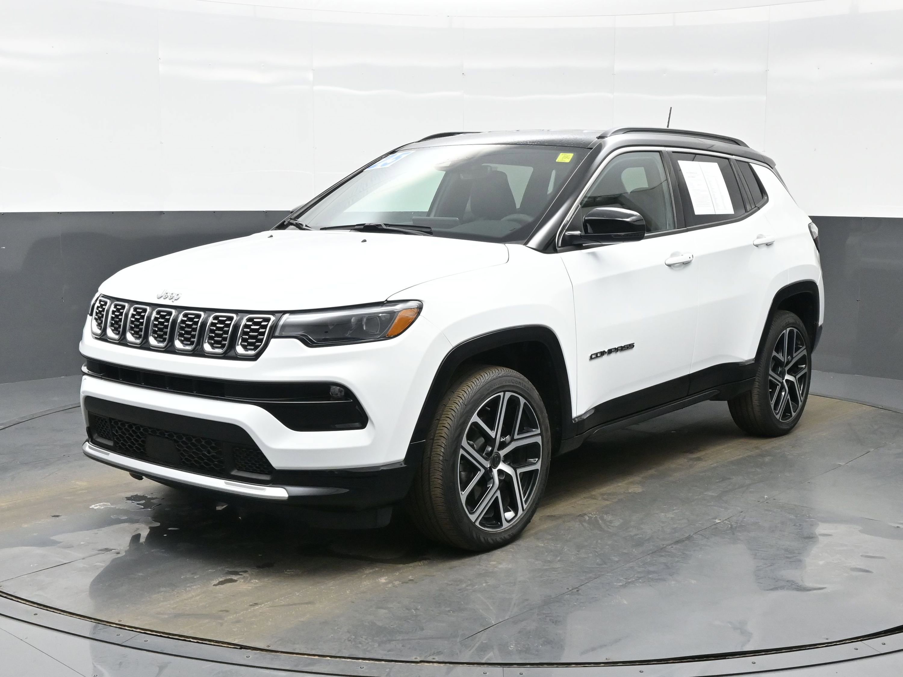 Used 2025 Jeep Compass Limited w/ Elite Group image 2