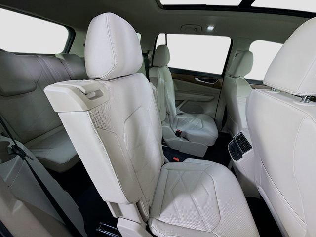 New 2026 Volkswagen Atlas SE FWD image 27