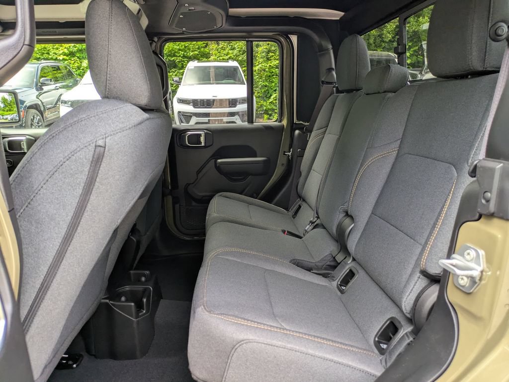New 2026 Jeep Gladiator Sport AWD/4WD image 21