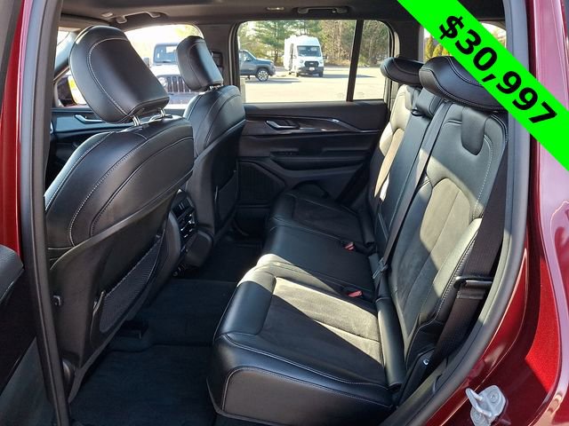 Used 2023 Jeep Grand Cherokee Altitude image 10