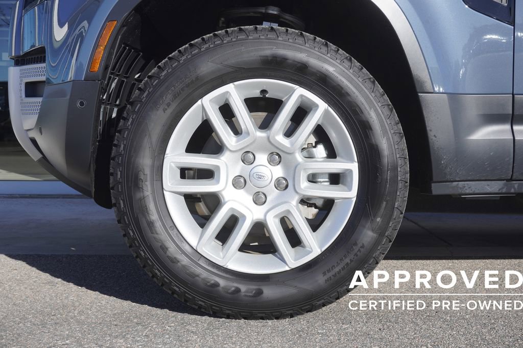 Used 2025 Land Rover Defender 110 S image 34