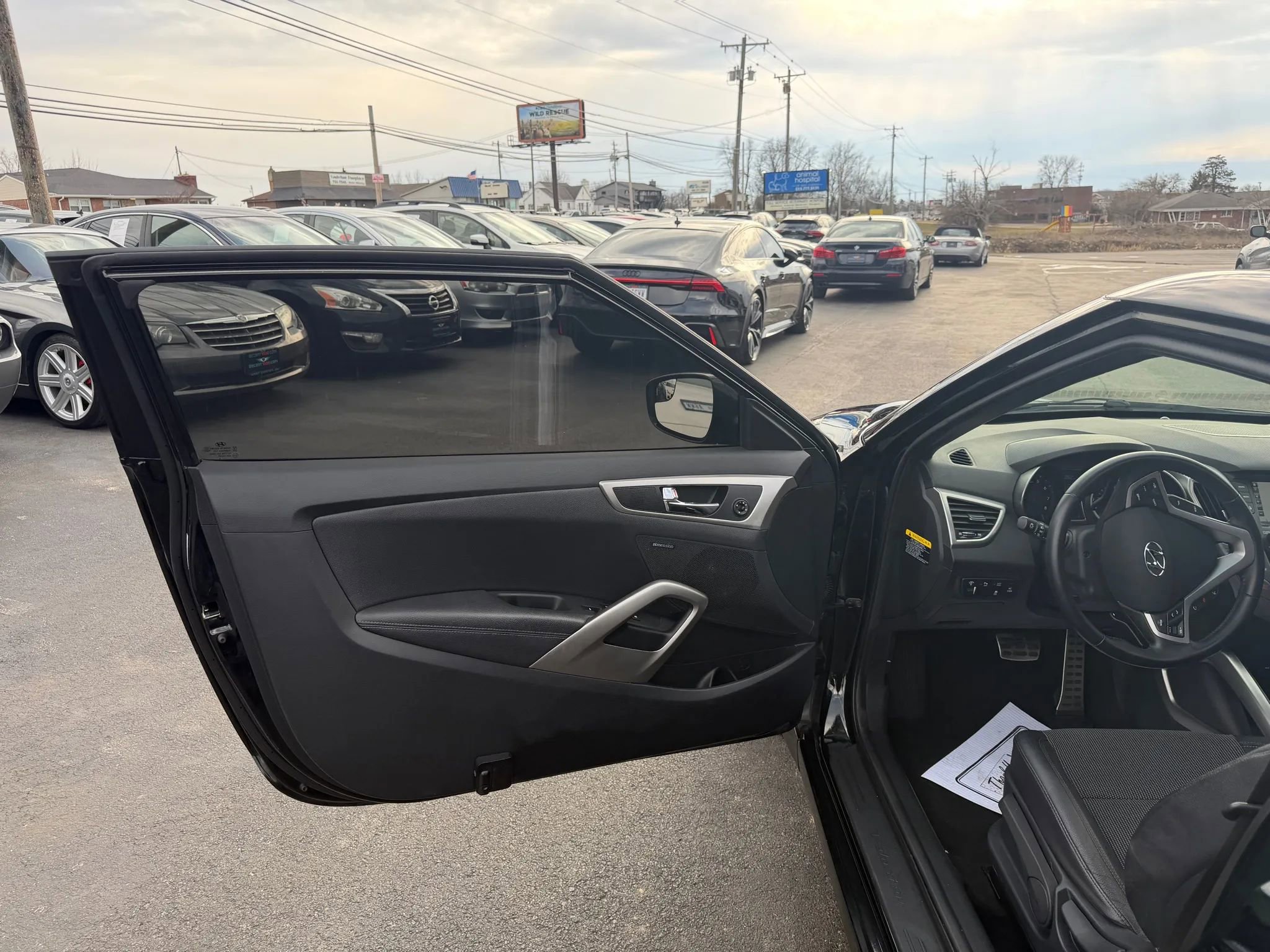 Used 2016 Hyundai Veloster w/ Option Group 03 FWD image 33