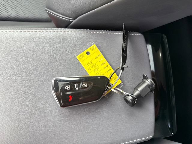 Used 2023 Volkswagen ID.4 Pro S AWD/4WD image 34