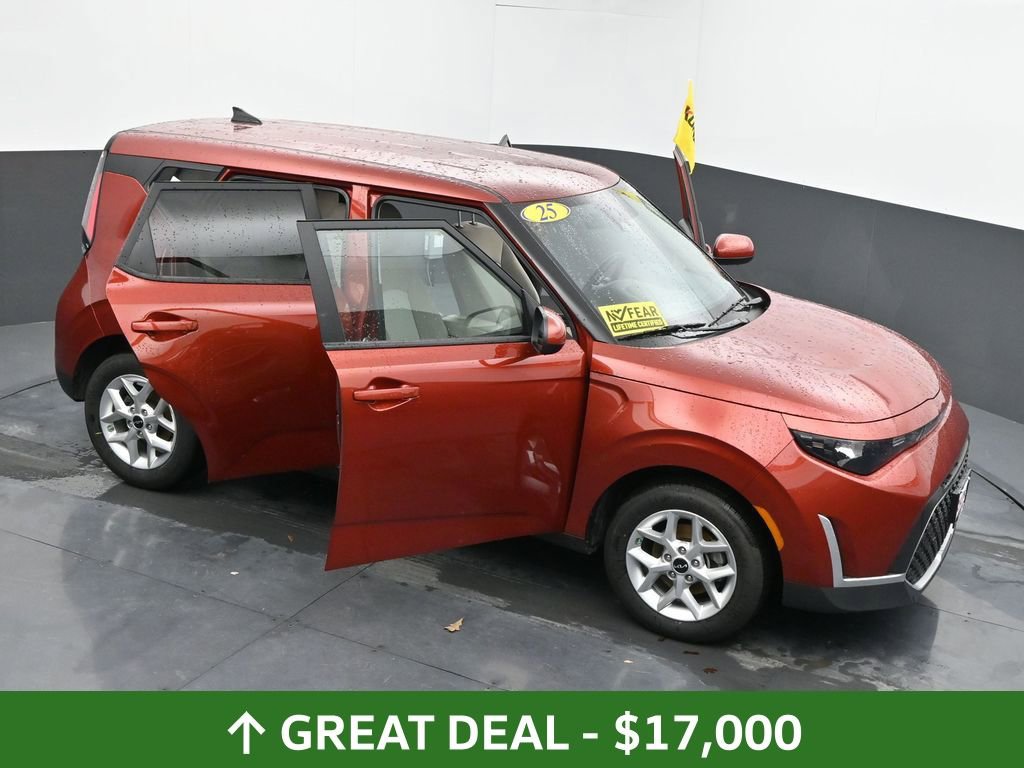 Used 2025 Kia Soul LX w/ LX Technology Package image 64