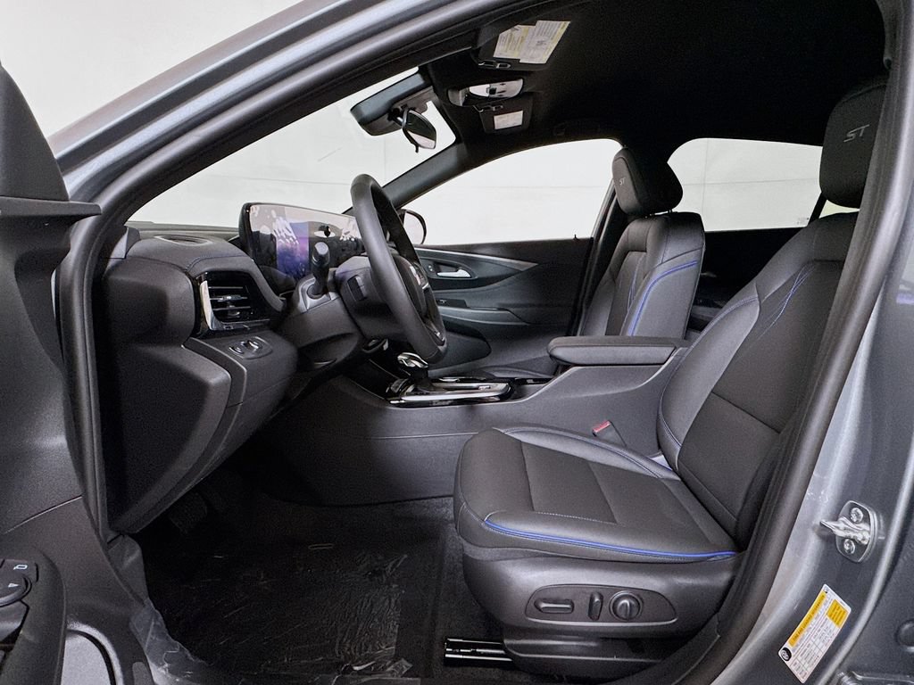 New 2026 Buick Envista Sport Touring w/ Convenience I Package FWD image 11