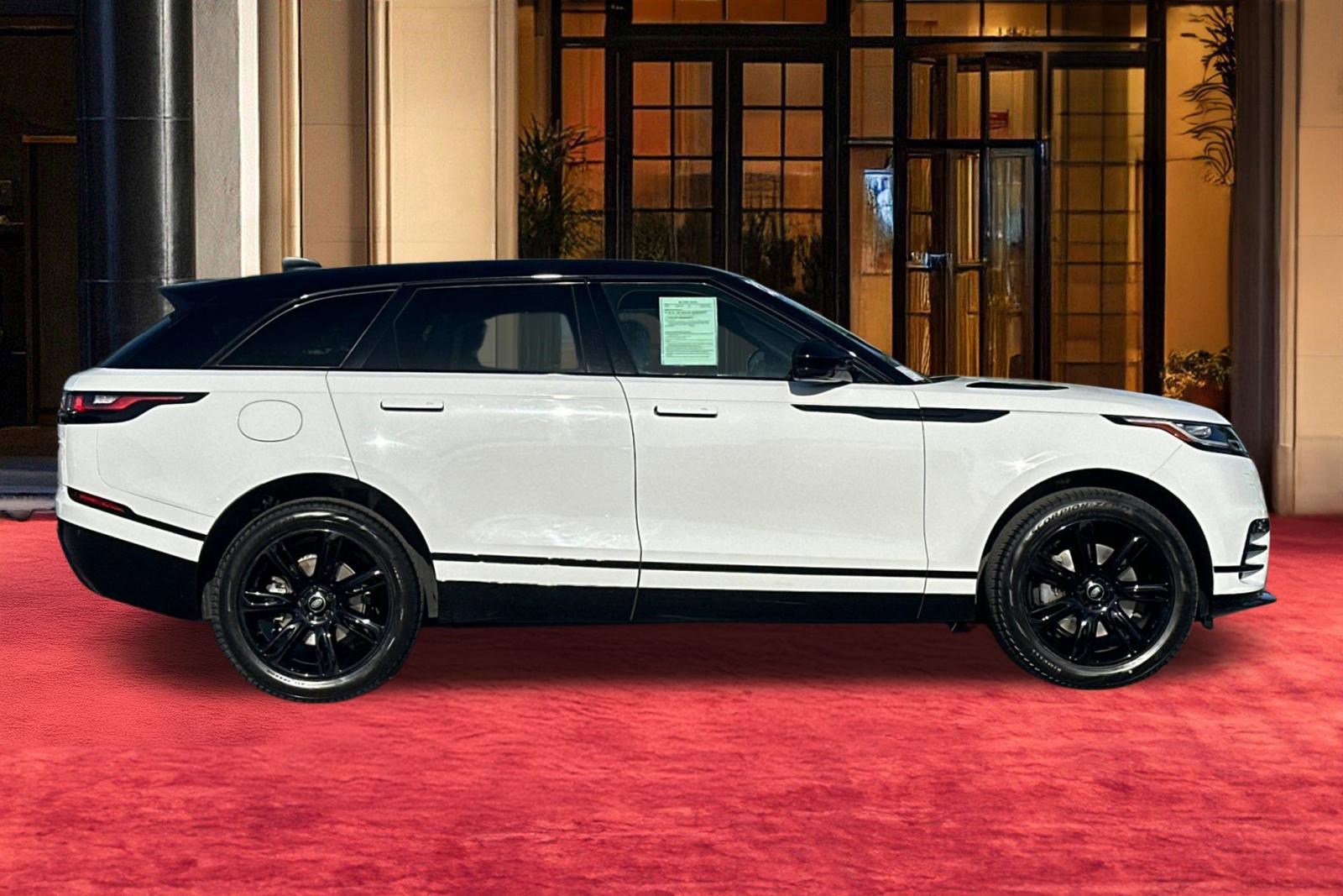 Certified 2022 Land Rover Range Rover Velar R-Dynamic S AWD/4WD image 8