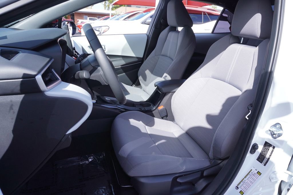 Used 2025 Toyota Corolla SE image 13