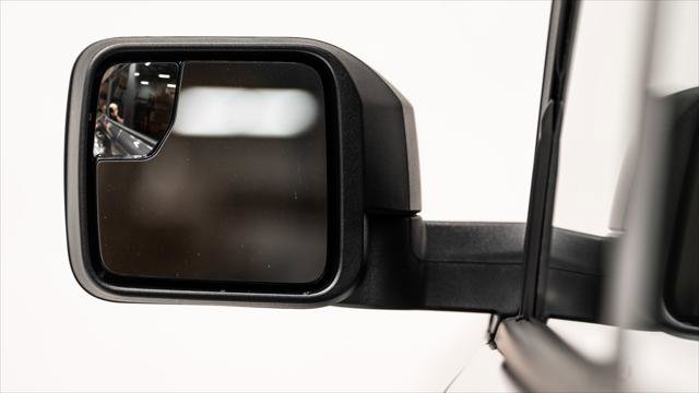 Used 2025 Ford Bronco CUSTOM image 29