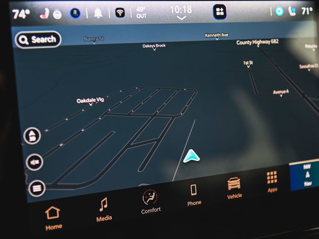 Used 2025 Jeep Wagoneer 4WD image 19