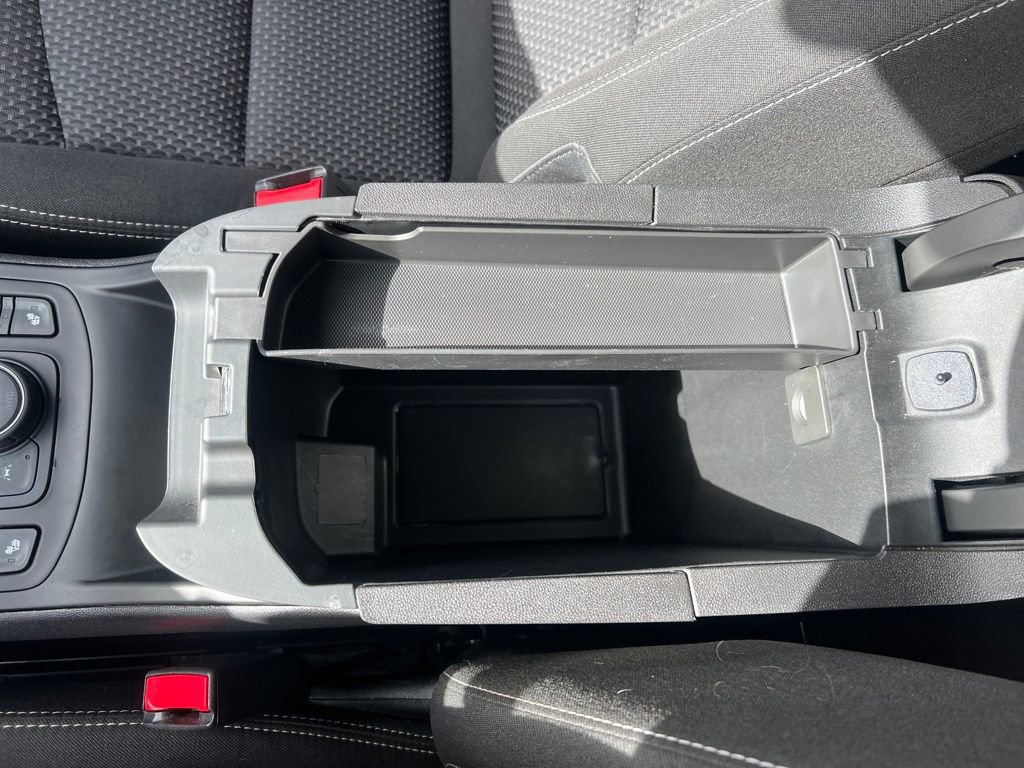 Used 2023 GMC Terrain SLE w/ Driver Convenience Package image 24