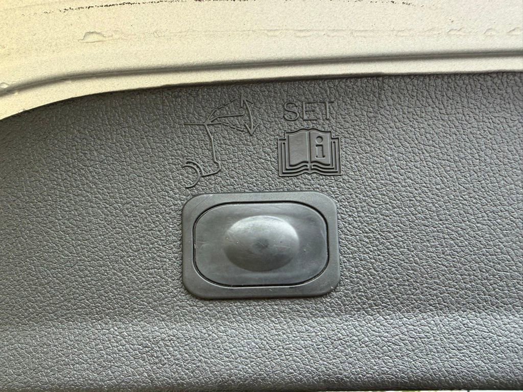 Used 2014 Ford Escape Titanium w/ Equipment Group 401A image 36