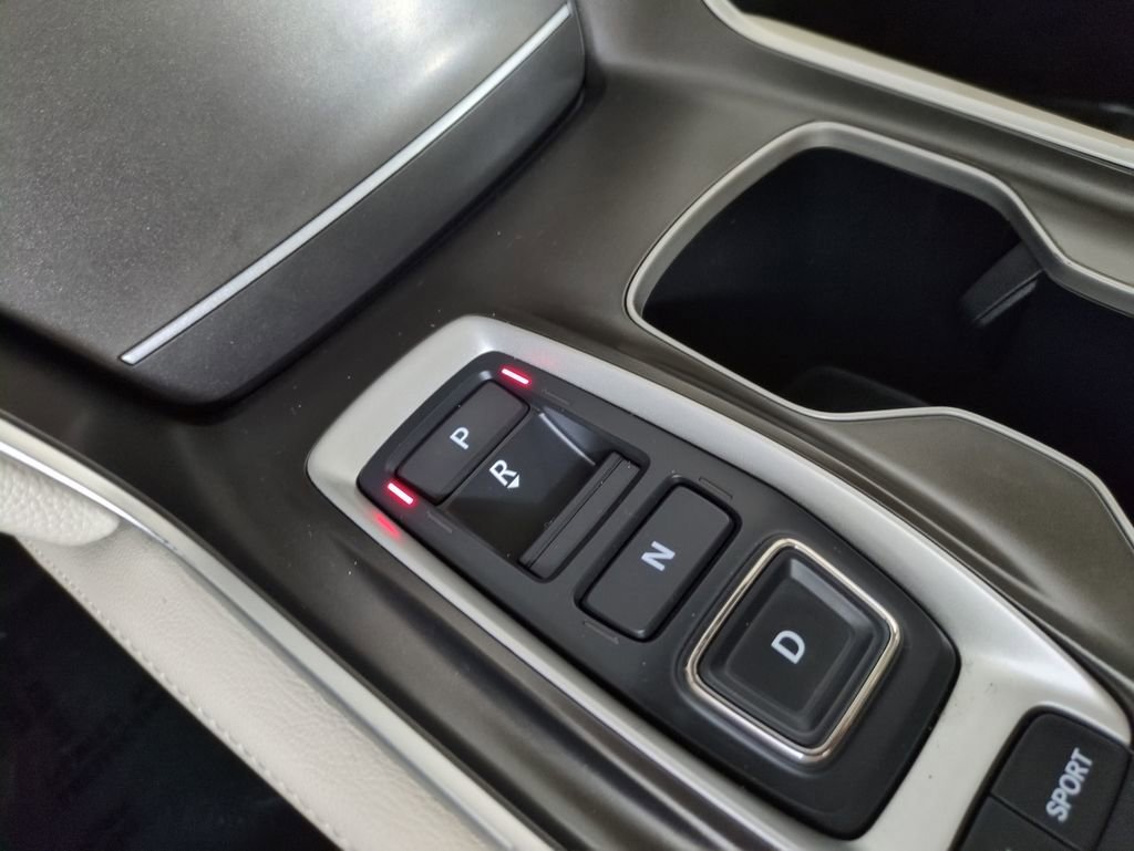 Used 2020 Honda Accord Touring image 23