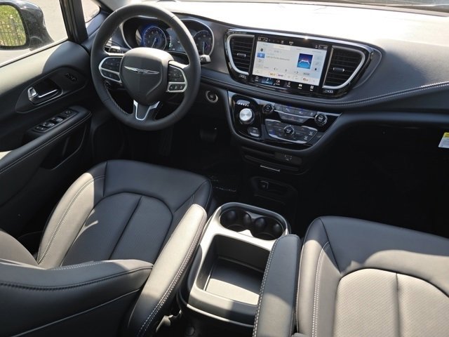 New 2026 Chrysler Pacifica Select image 31