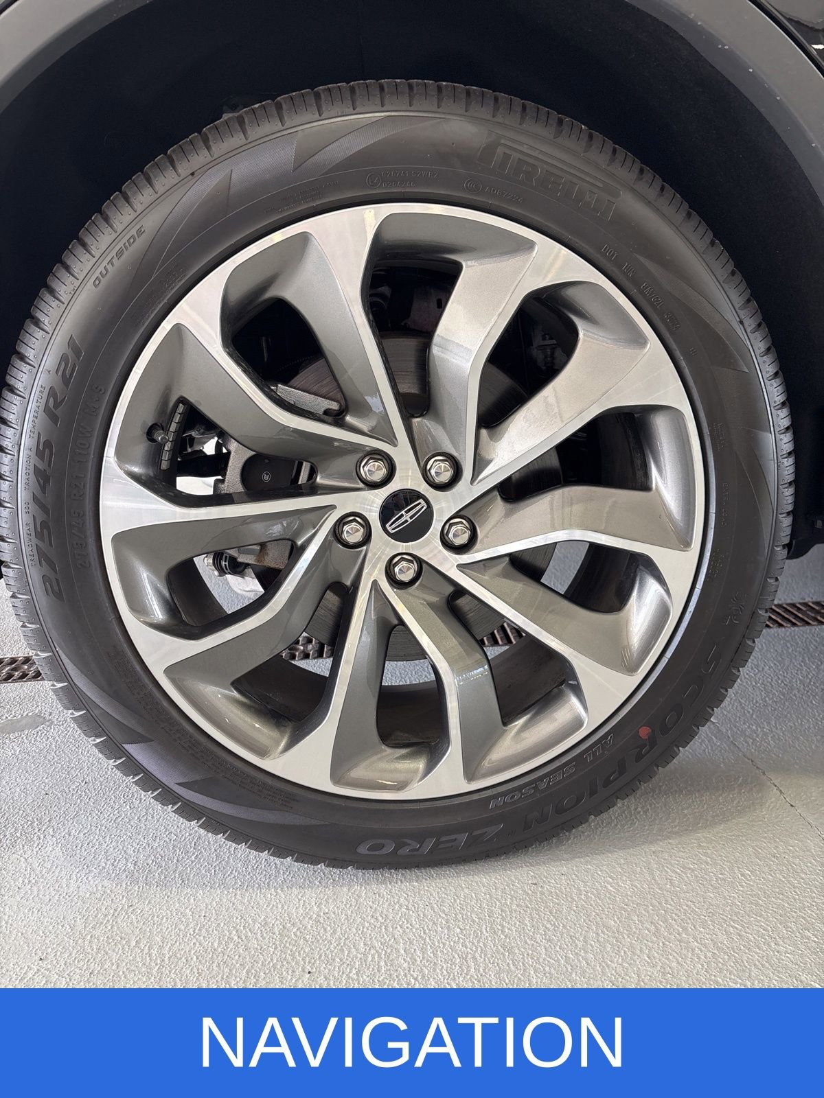 Used 2025 Lincoln Aviator Reserve w/ Illumination Package AWD/4WD image 14