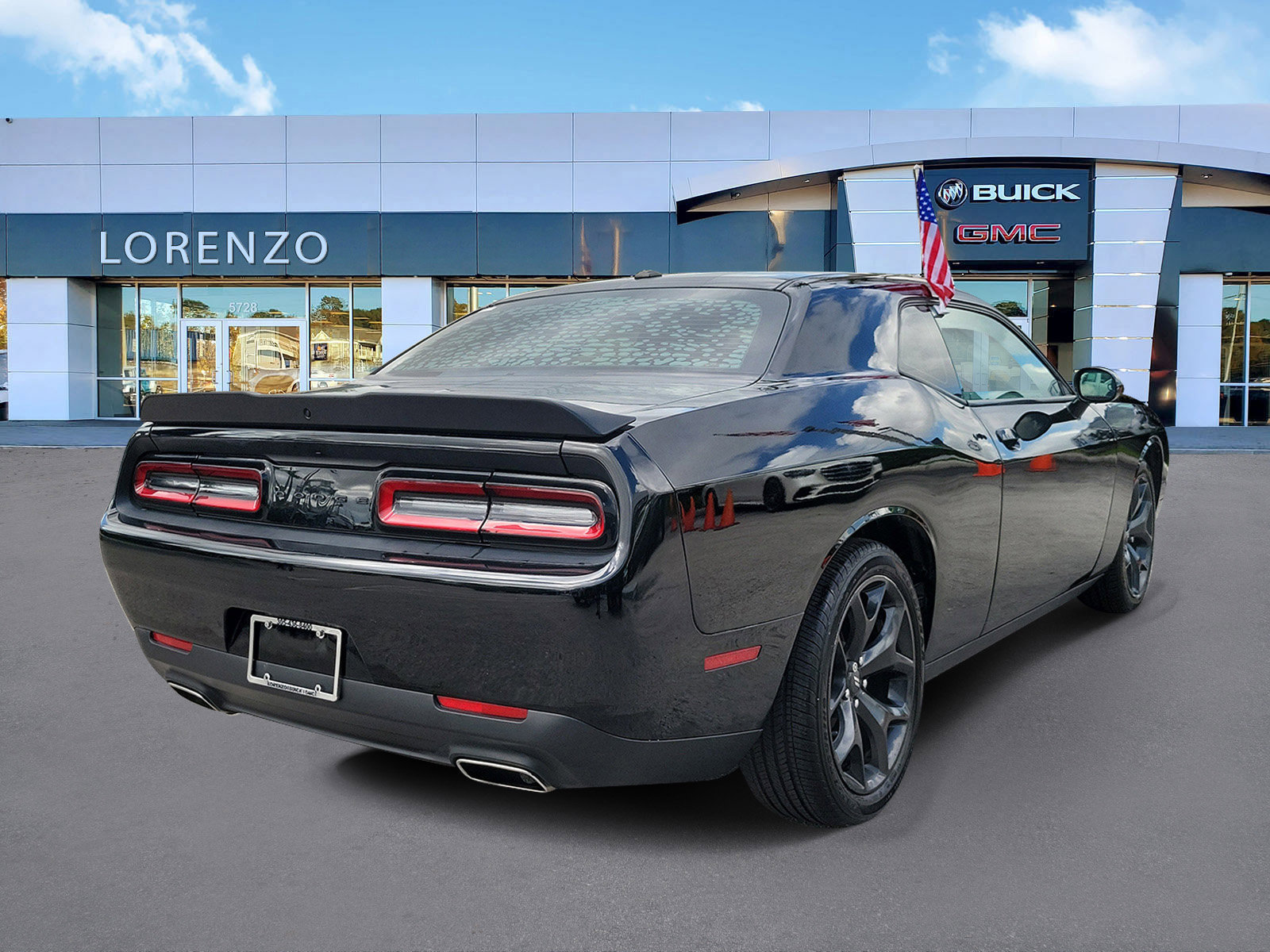 Used 2020 Dodge Challenger SXT w/ Blacktop Package image 5